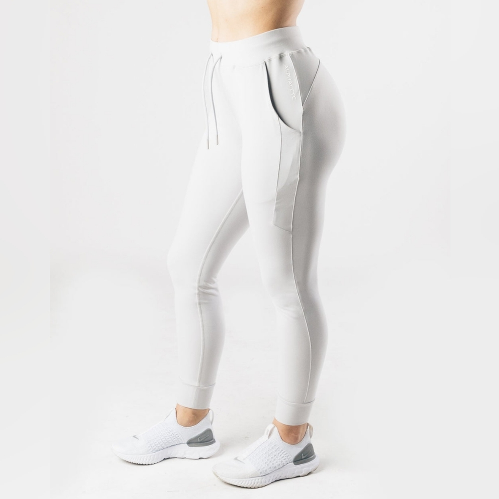 NWT Alphalete Premium v2 Jogger in Light Grey